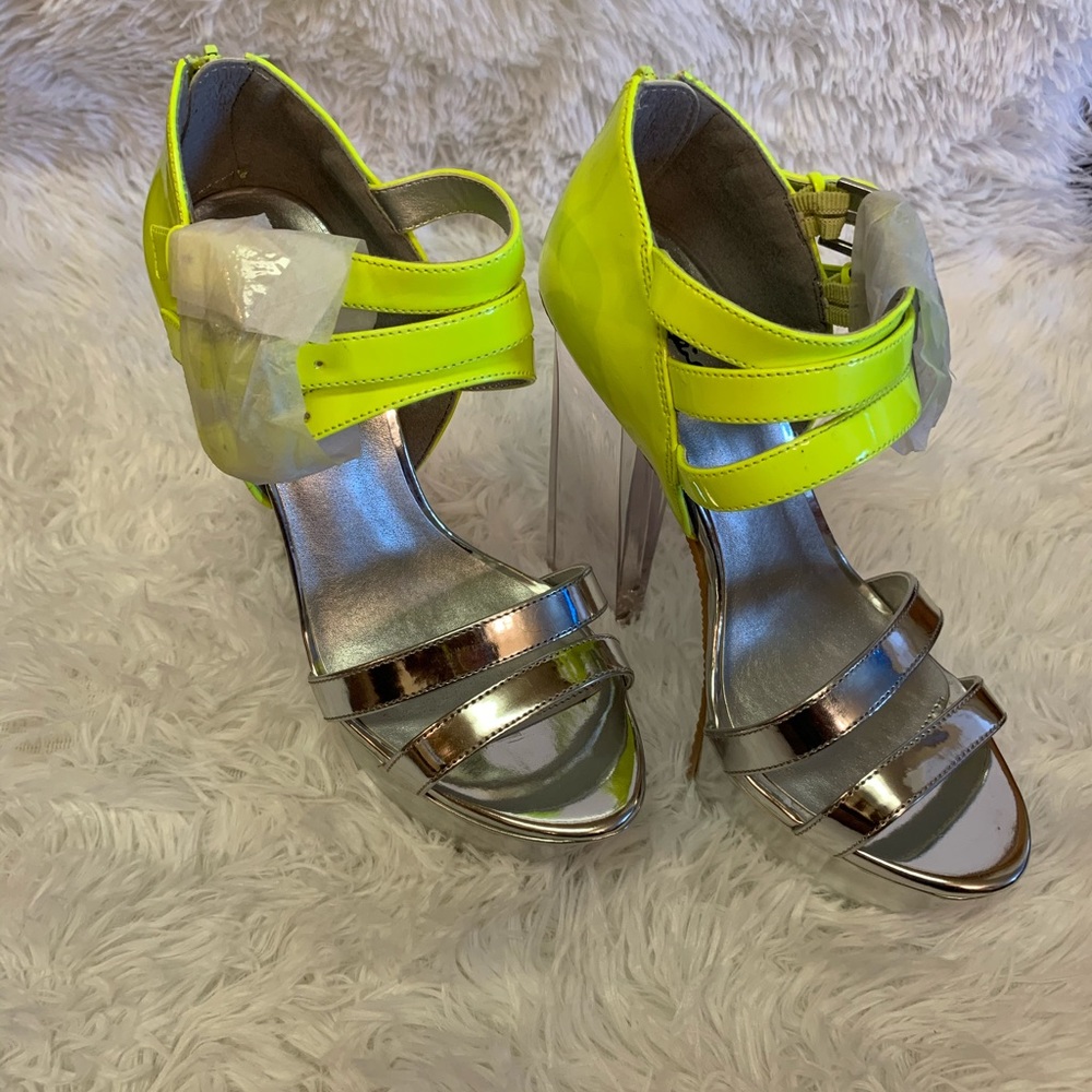 Quips silver and neon yellow platforms